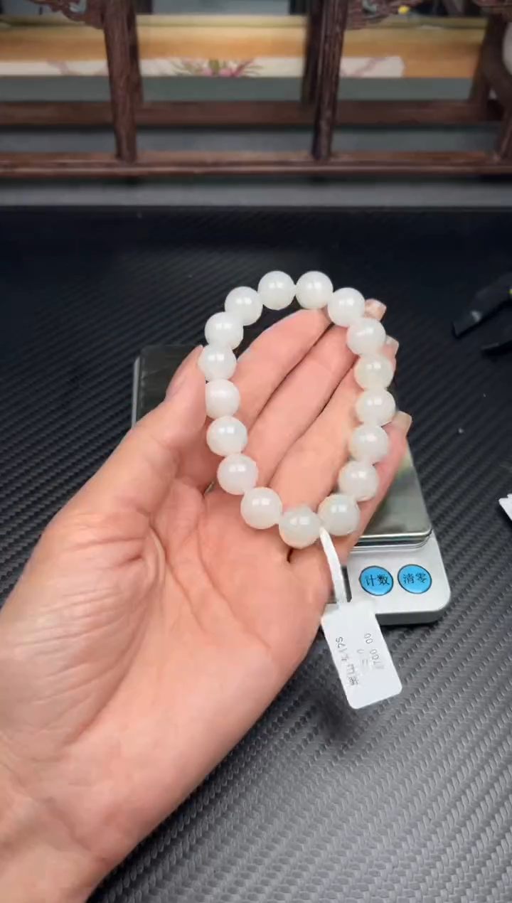 未镶嵌手串和田玉黑山微色差卡12S
