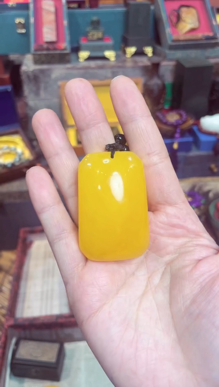 【闪购商品】蜜蜡颈饰未镶嵌无事牌