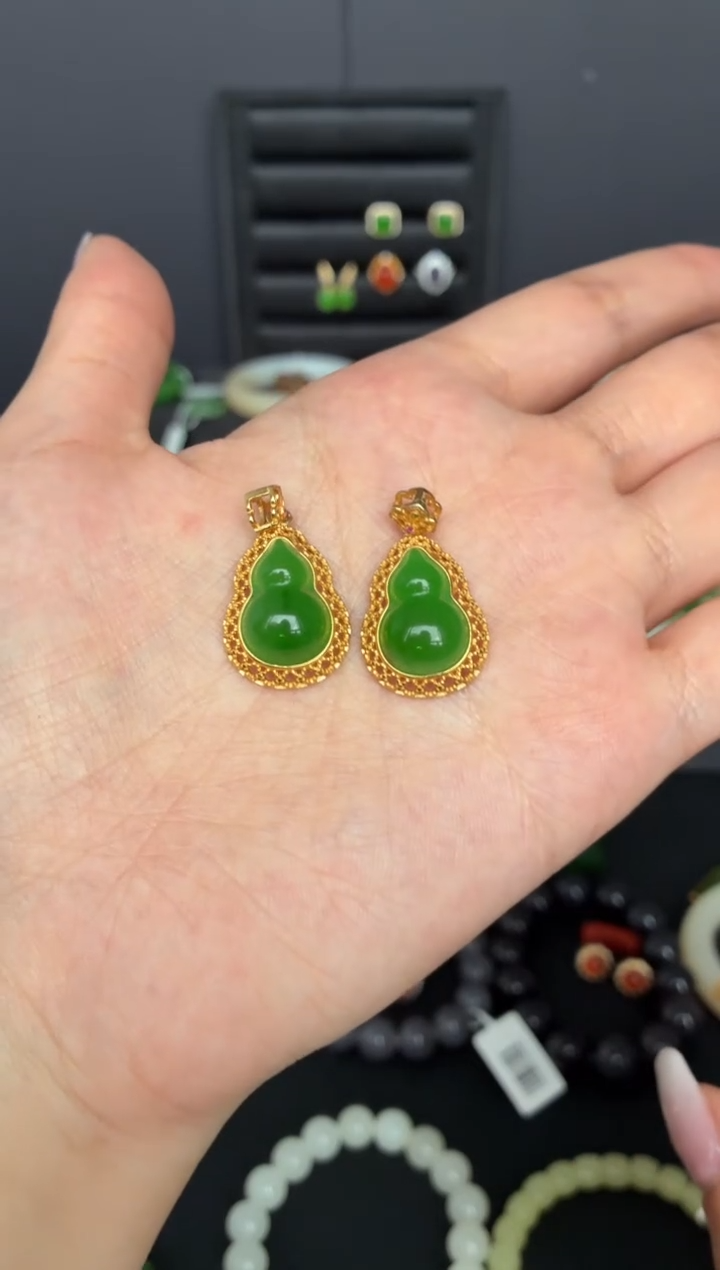 吊坠(不含链)未镶嵌和田玉LZ 苹果绿葫芦