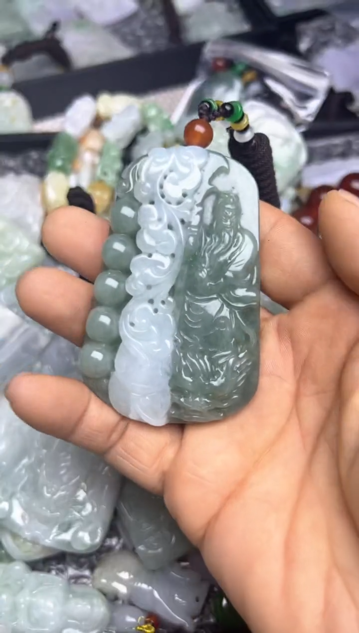 【闪购商品】翡翠吊坠(不含链)未镶嵌精品关二爷