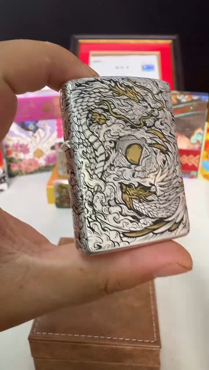 Zippo盔甲银金双色龙凤呈祥