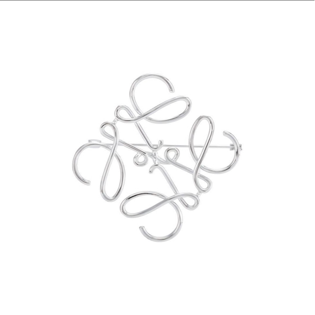 全新未使用 LOEWE/罗意威  Loewe 罗意威 Anagram 图案 胸针 银色