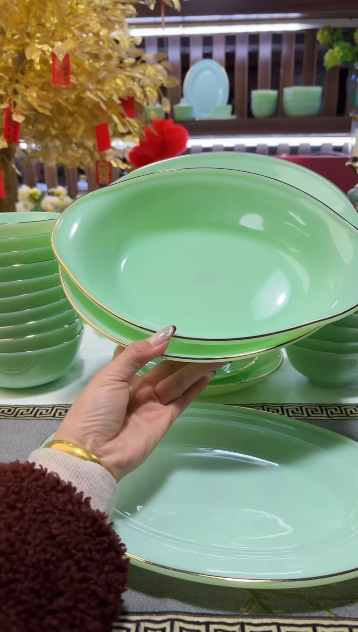 玉瓷鱼盘2只一船一圆