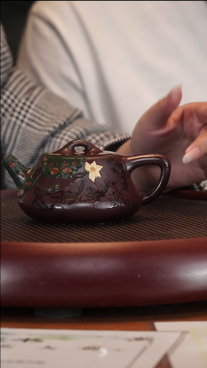 【闪购商品】紫砂茶壶1-58 JY鱼戏莲叶紫泥250cc