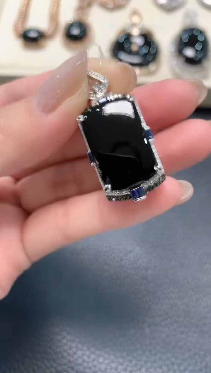 【闪购商品】翡翠吊坠(不含链)18K金镶嵌D332