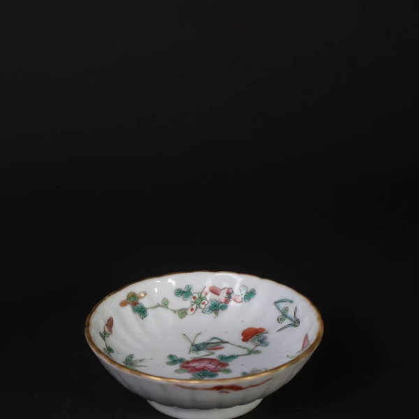 26:清同治粉彩飞黄腾达花口碟