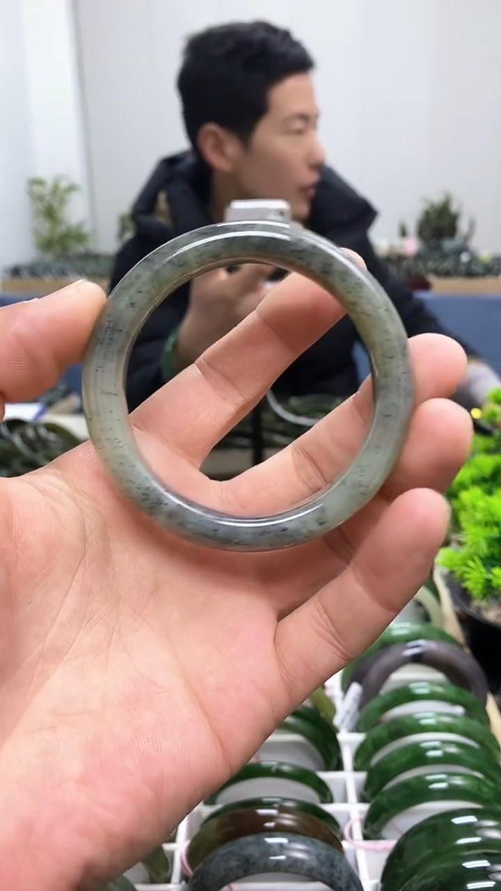 【闪购商品】和田玉手镯未镶嵌55