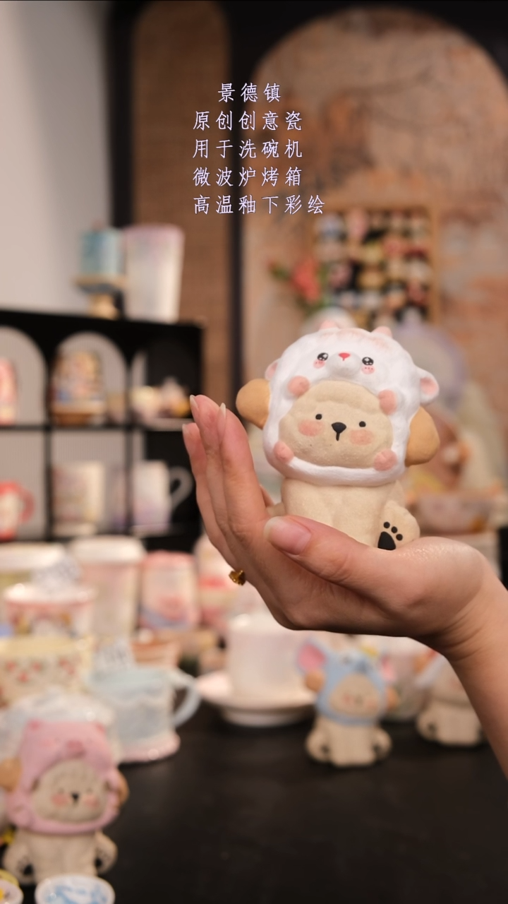 摆件景德镇手工手绘设计师款