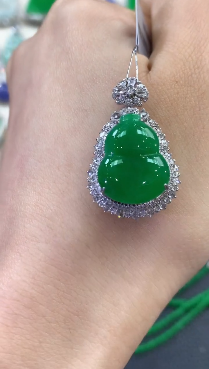 【闪购商品】翡翠吊坠(不含链)18K金镶嵌C119