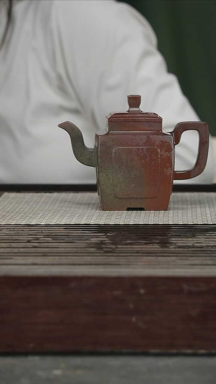 茶壶紫砂31号300CC