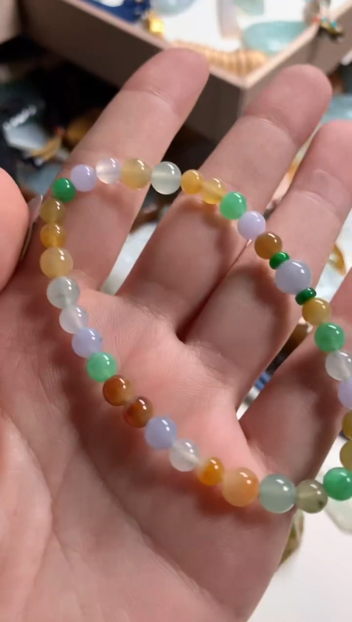 【闪购商品】翡翠颈饰未镶嵌手串