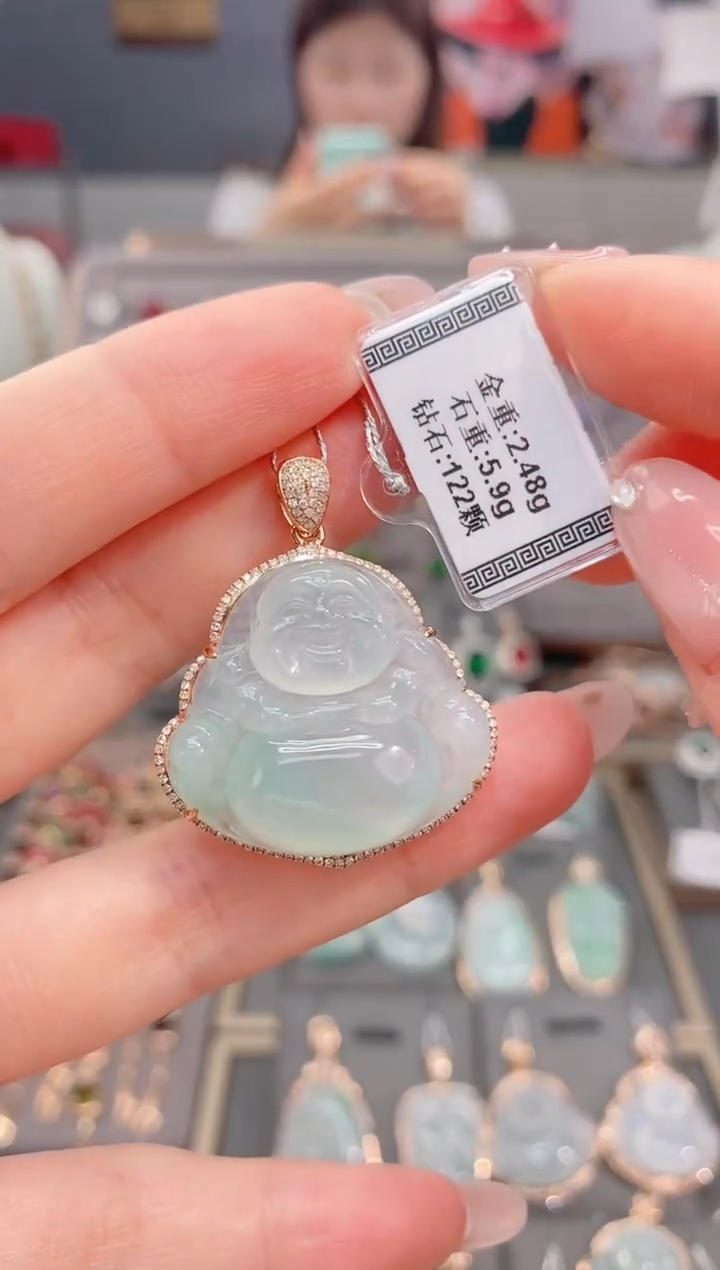 颈饰18K金镶嵌翡翠5.9     