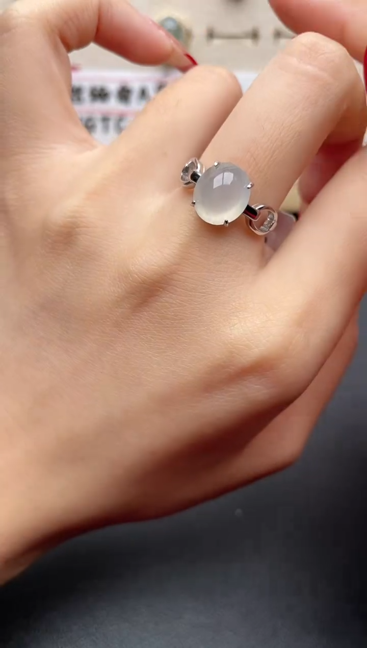 【闪购商品】翡翠戒指银S925镶嵌一物一证一礼盒