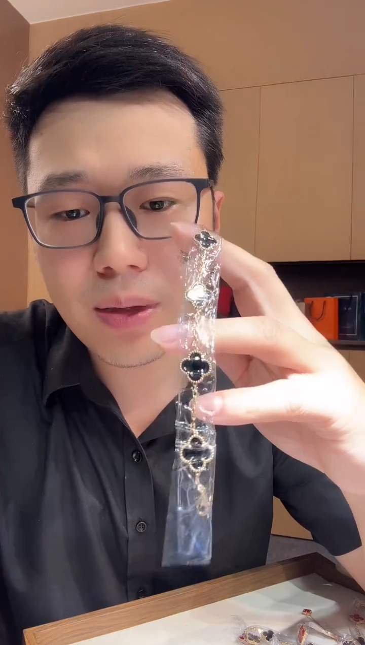 【闪购商品】玛瑙/玉髓手链18K金镶嵌 黑色k黄，五花手链GHJ25版