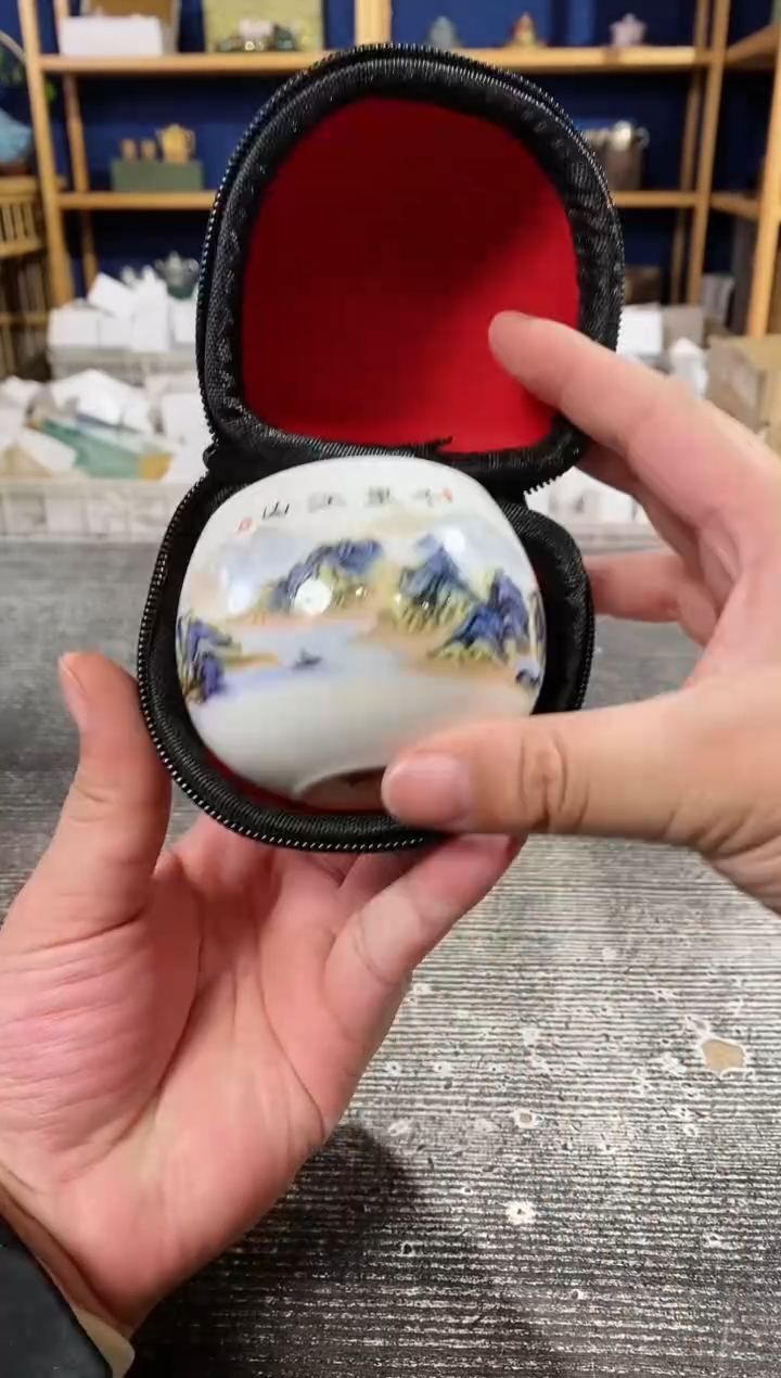 【闪购商品】其他羊脂玉瓷千里江山主人杯带包