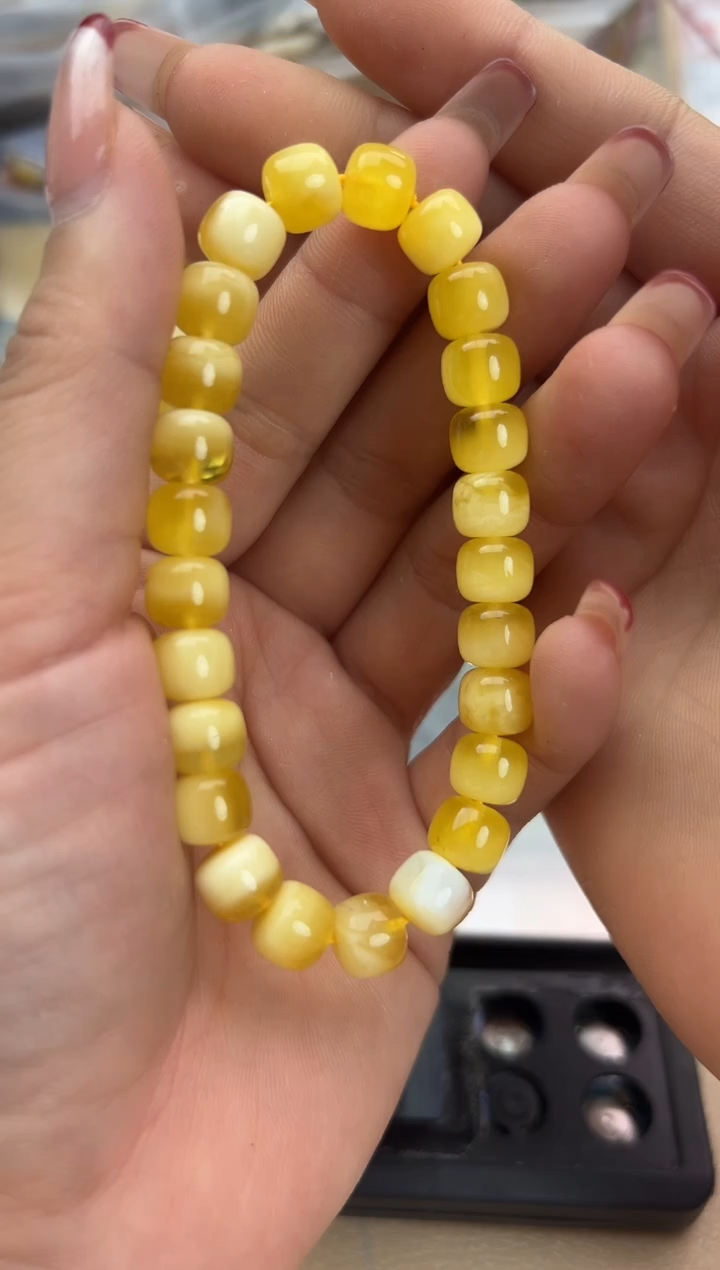 【闪购商品】琥珀裸石未镶嵌蜜蜡手串