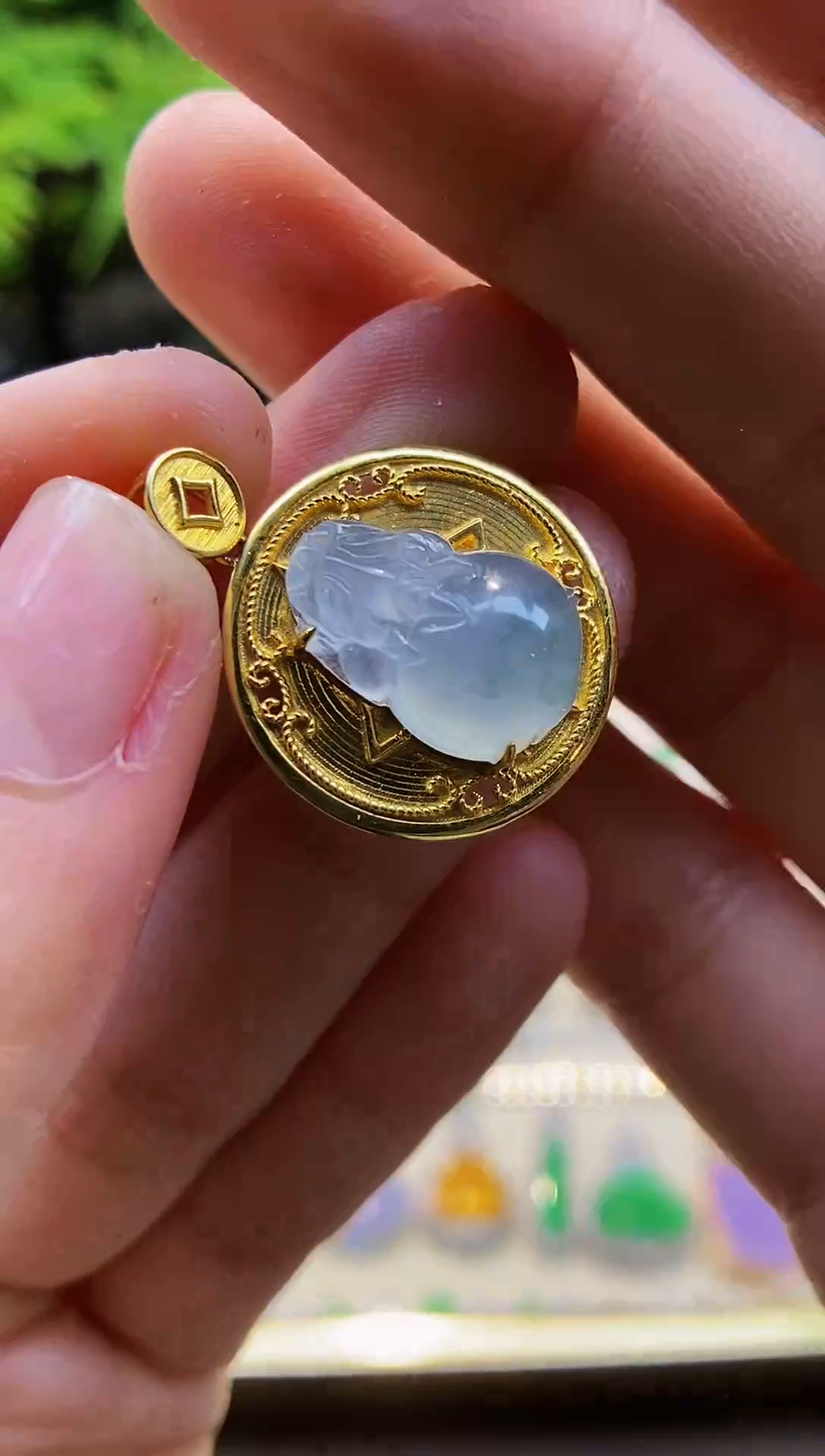 【闪购商品】翡翠吊坠(不含链)18K金镶嵌天然缅甸A货翡翠吊坠