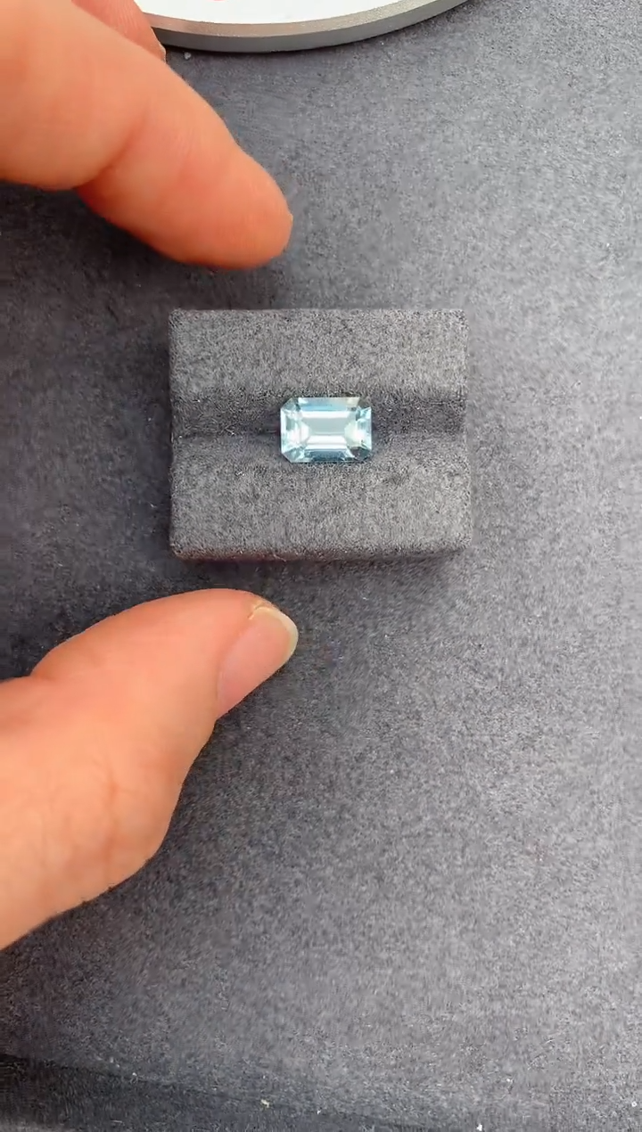 【闪购商品】海蓝宝石裸石未镶嵌1.6ct海蓝宝