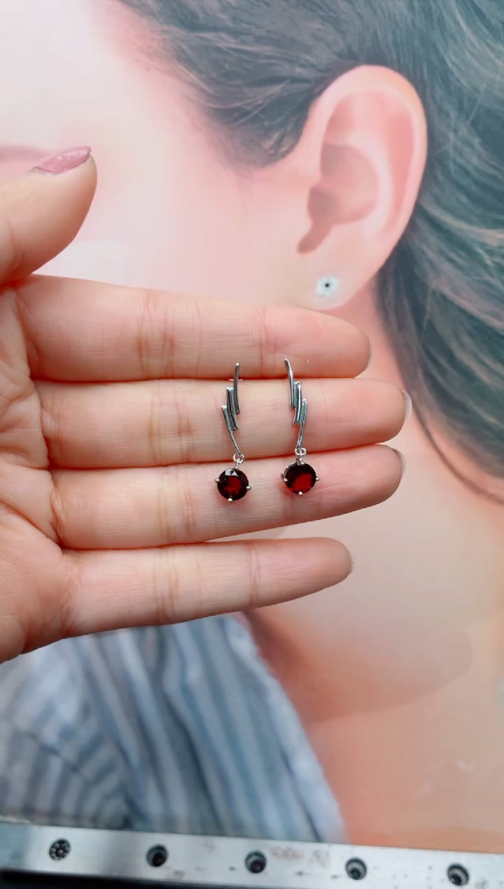 银S925镶嵌耳饰石榴石石榴石耳饰