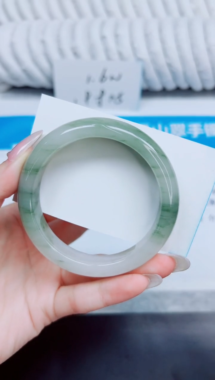 未镶嵌手镯石英质玉271/56