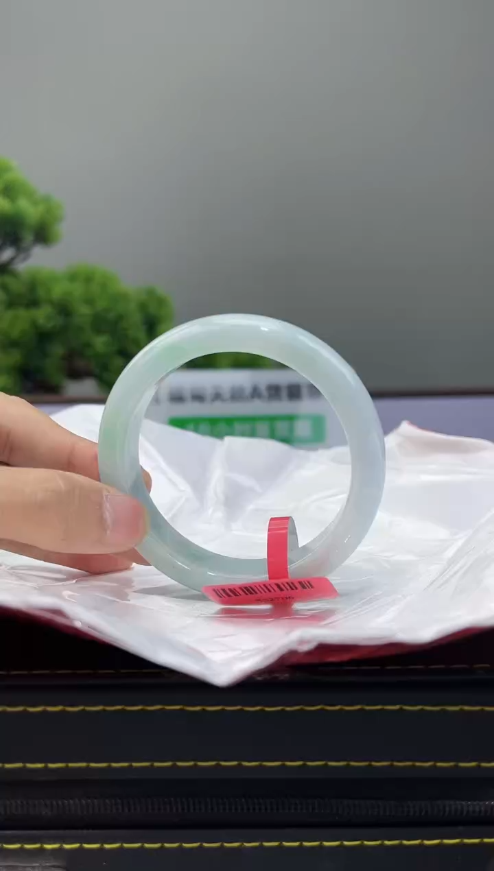 【闪购商品】翡翠手镯未镶嵌手镯8