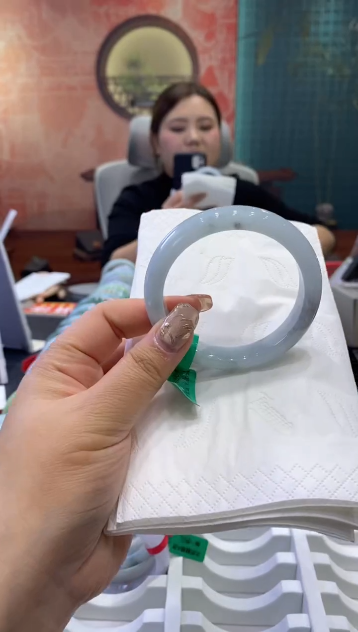 【闪购商品】翡翠手镯未镶嵌多人0012219