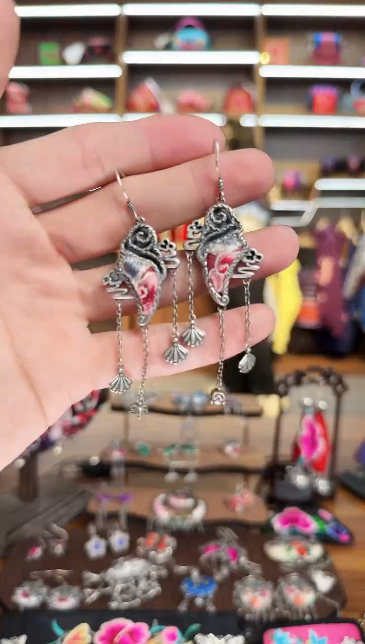 【闪购商品】织绣127蒙阿苏苗绣传承