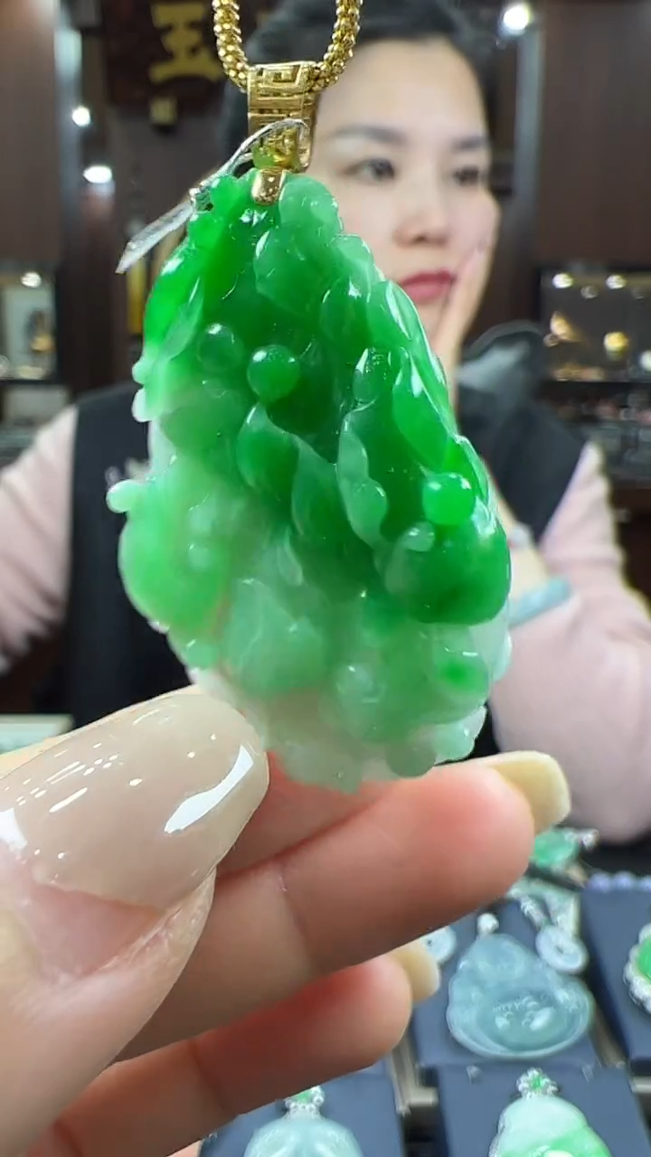 【闪购商品】翡翠挂件18K金镶嵌白菜 不含链
