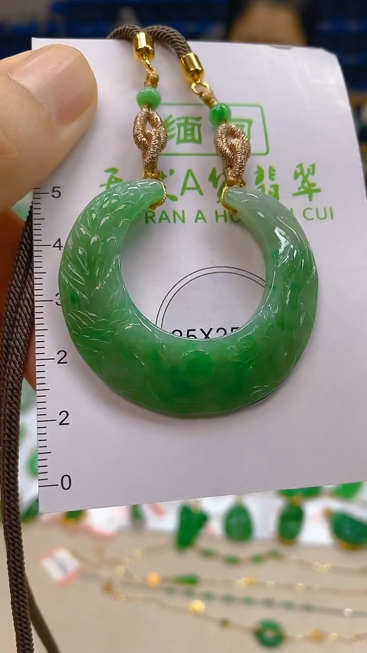 颈饰未镶嵌翡翠新号开播 全场乱卖