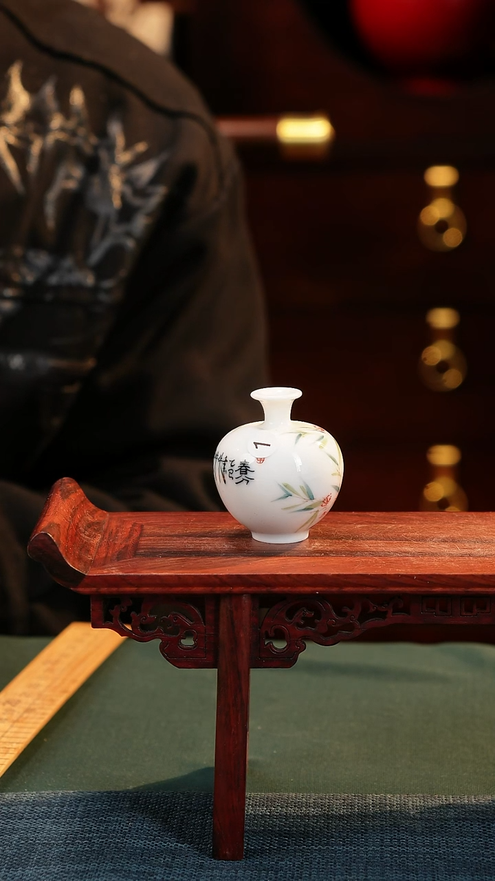 【闪购商品】摆件釉下五彩纯手工手绘原创瓷器