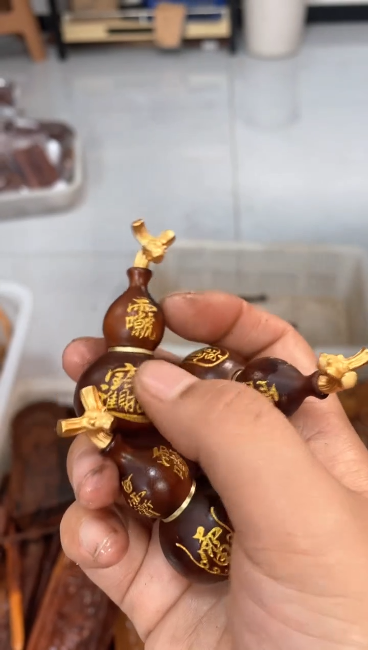 【闪购商品】木枣木微瑕龙头 开口葫芦描金3个