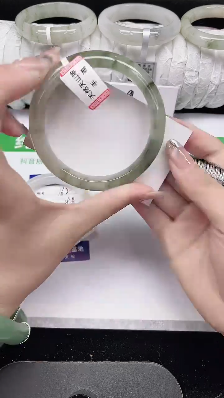 未镶嵌手镯石英质玉163-60/61