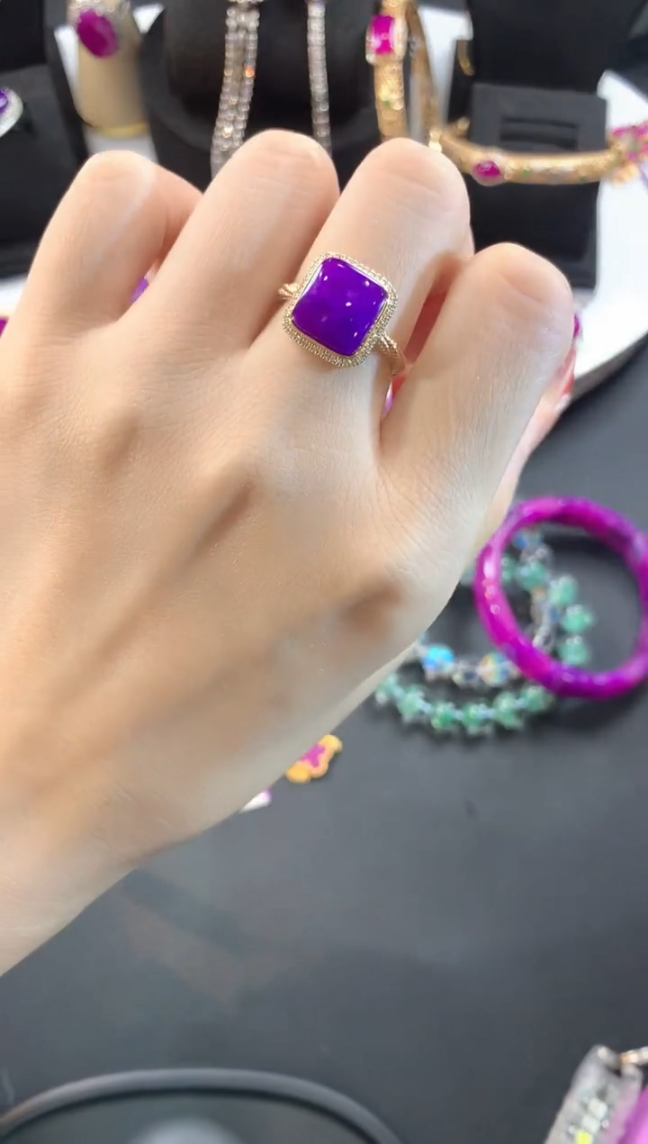 【闪购商品】苏纪石（舒俱来）.18K金镶嵌舒俱来戒指