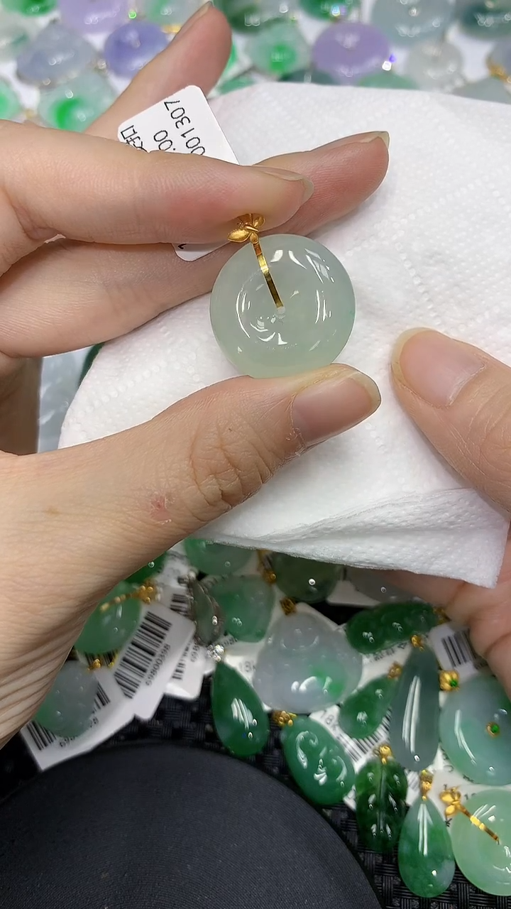 颈饰18K金镶嵌翡翠a货支持复检百元以上9元证书费自理
