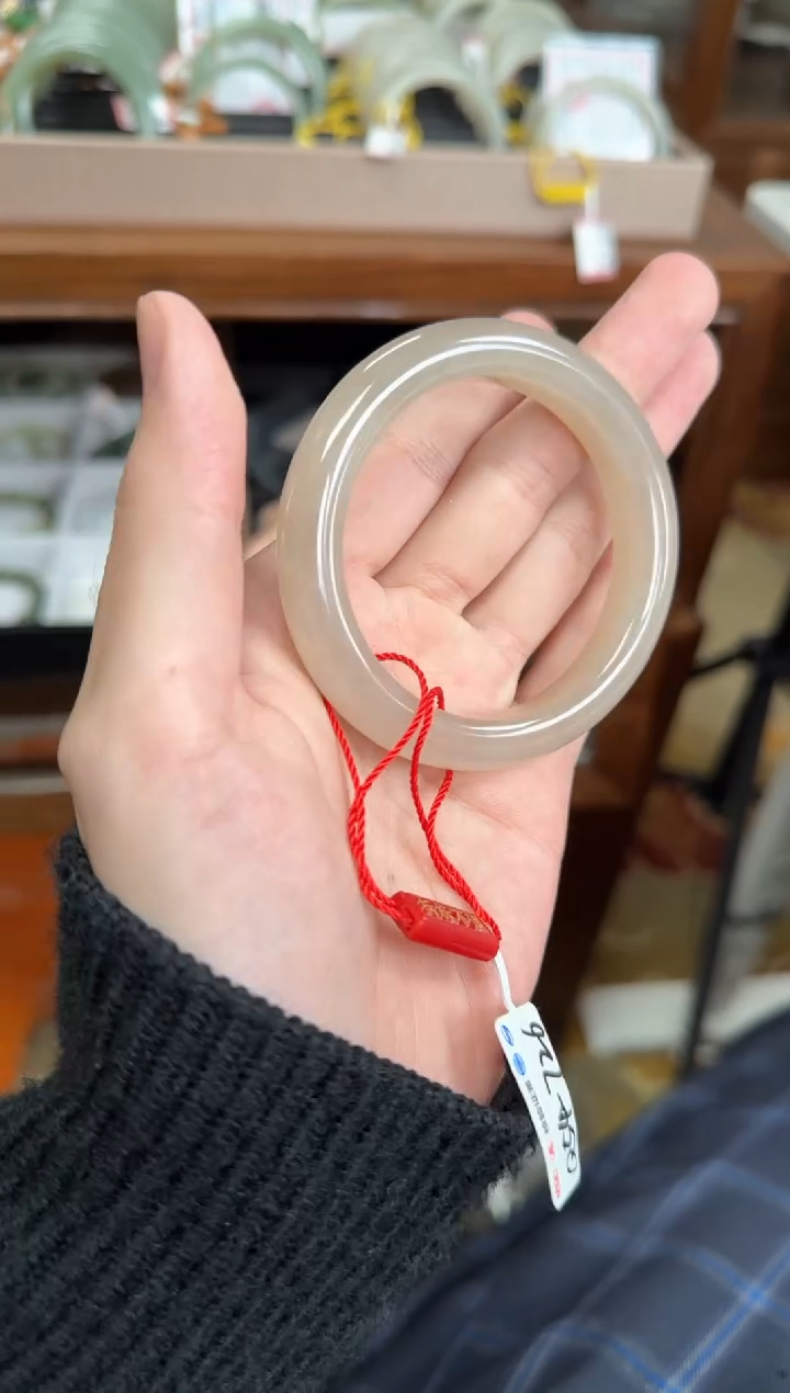 未镶嵌手镯和田玉54