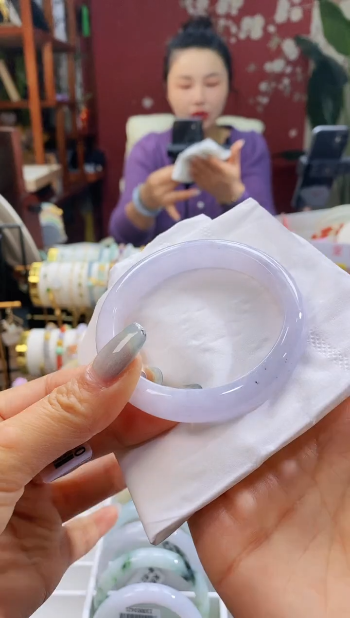 【闪购商品】翡翠手镯未镶嵌10圈口5657/11.2*7.9