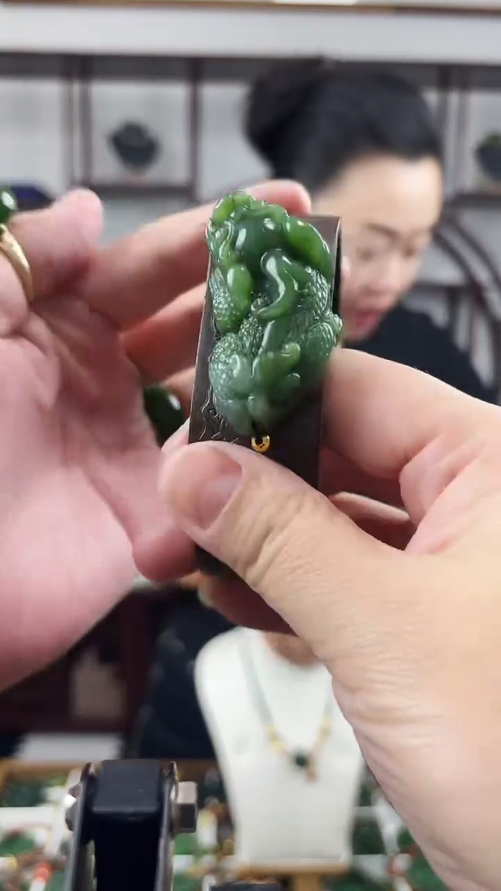 颈饰未镶嵌和田玉手牌