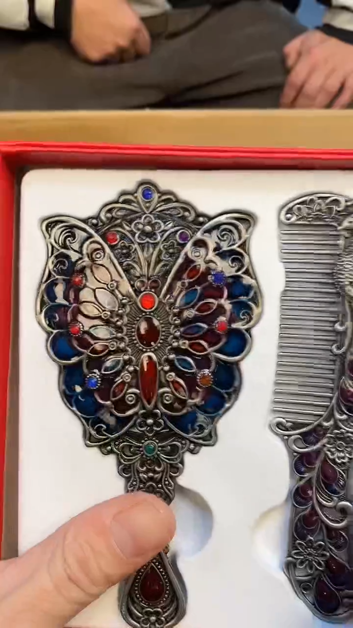 灿**霓如图所示 老崔精选