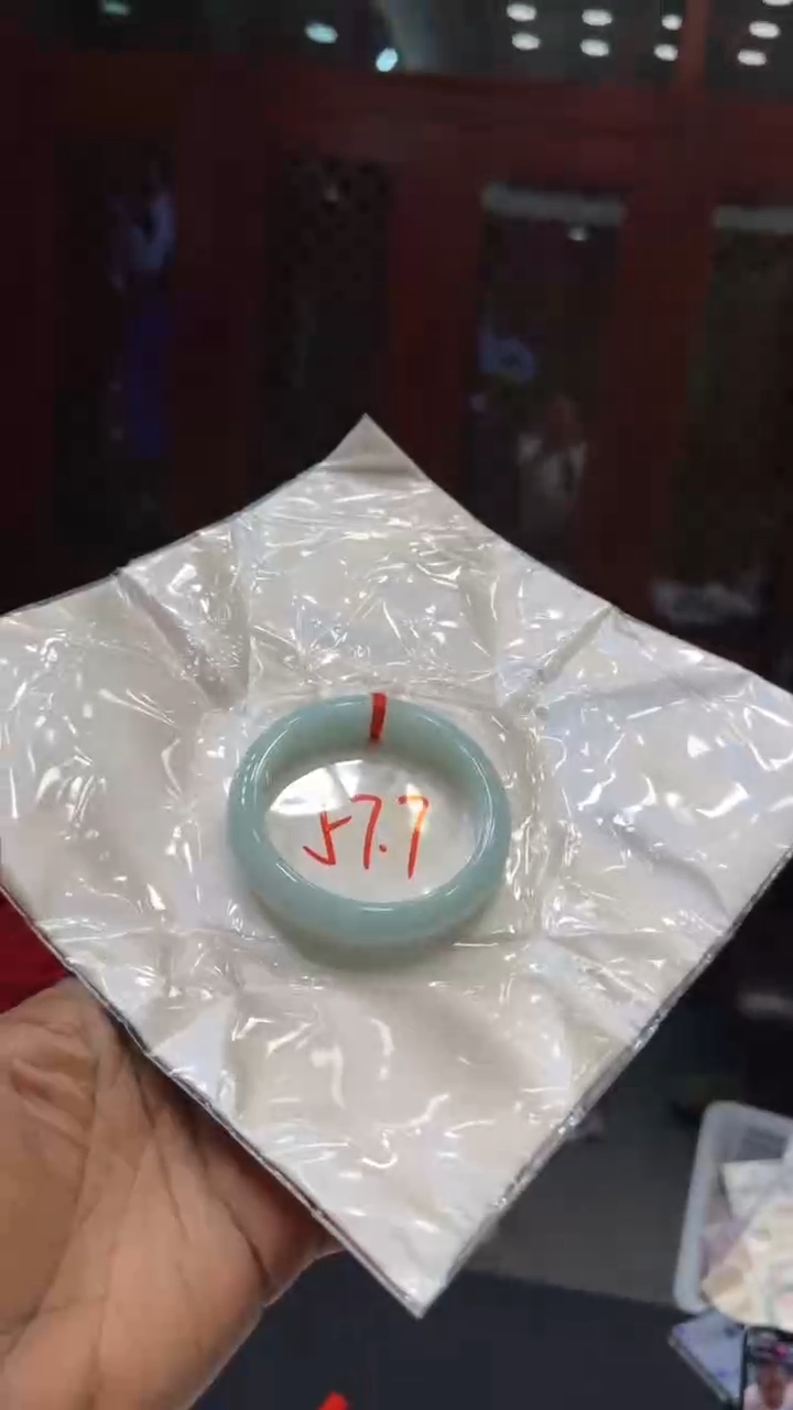【闪购商品】翡翠手镯未镶嵌手镯