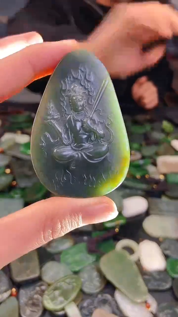 颈饰未镶嵌和田玉1