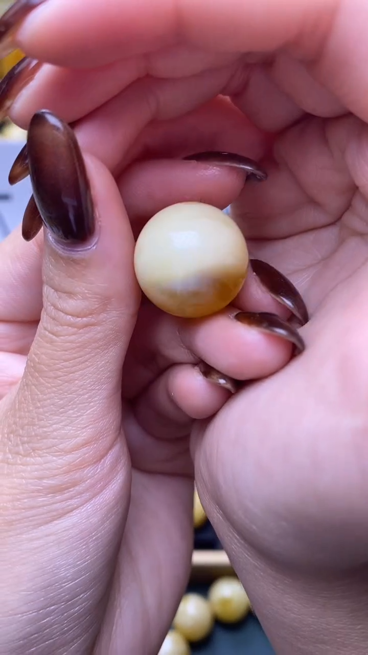 【闪购商品】琥珀裸石未镶嵌蜜蜡.42