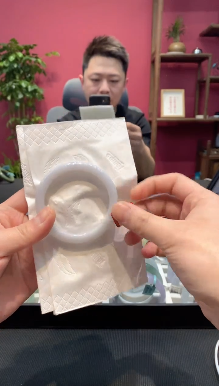 【闪购商品】翡翠手镯未镶嵌00004833