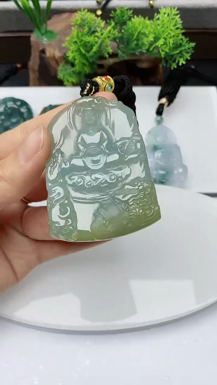 【闪购商品】翡翠颈饰未镶嵌