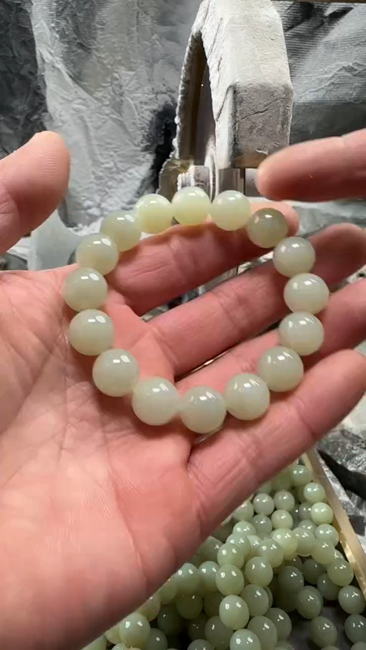 颈饰未镶嵌和田玉手串12