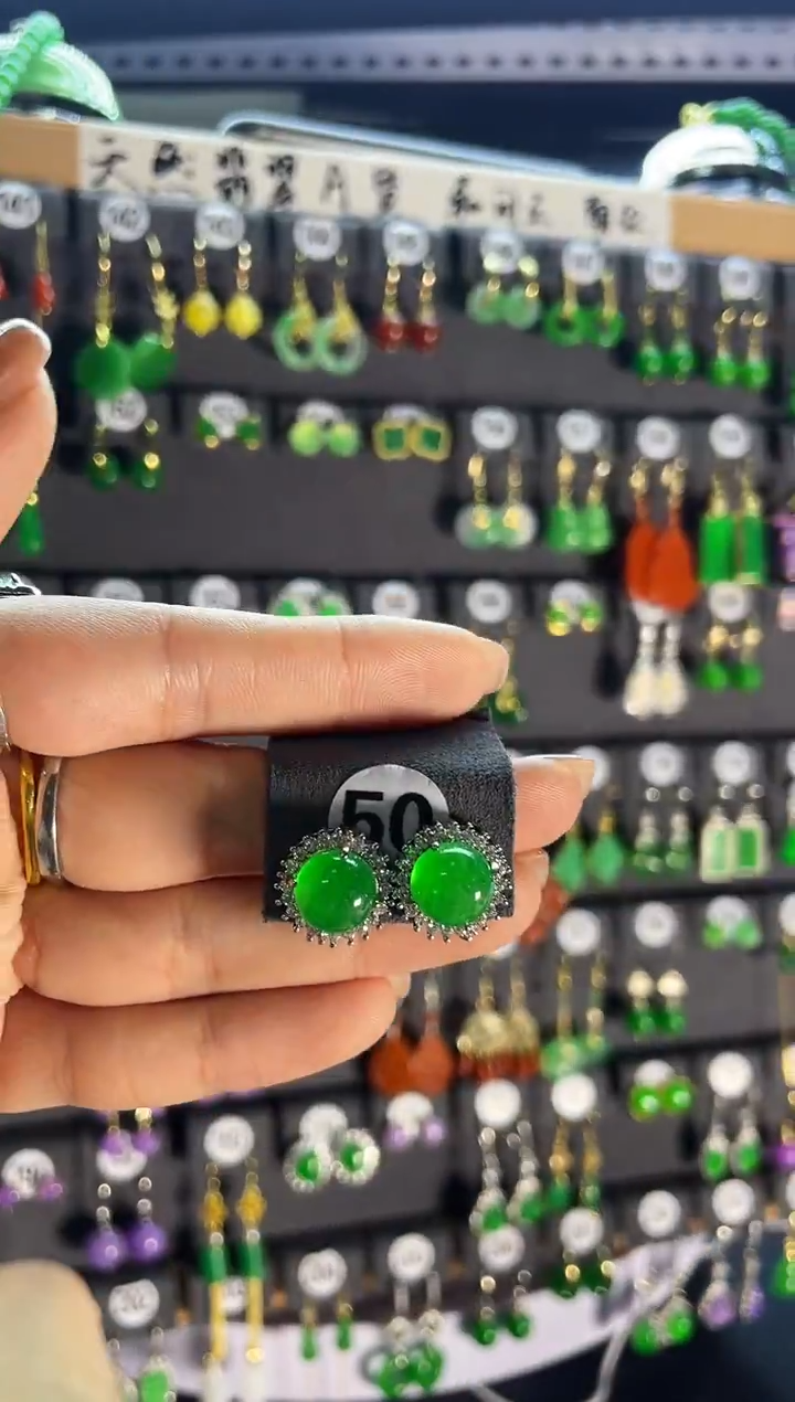 【闪购商品】翡翠耳饰银S925镶嵌50...