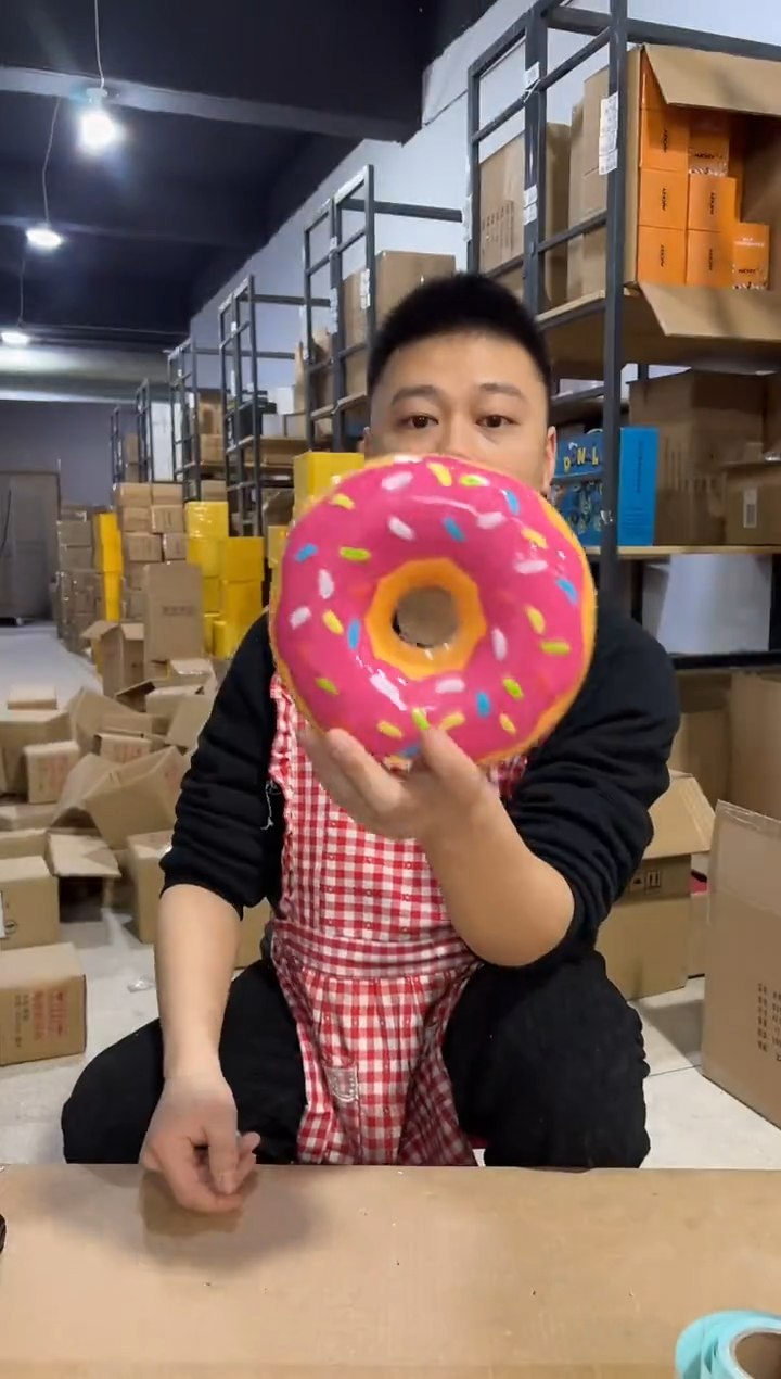 【闪购商品】杯大号粉色甜甜圈钱罐