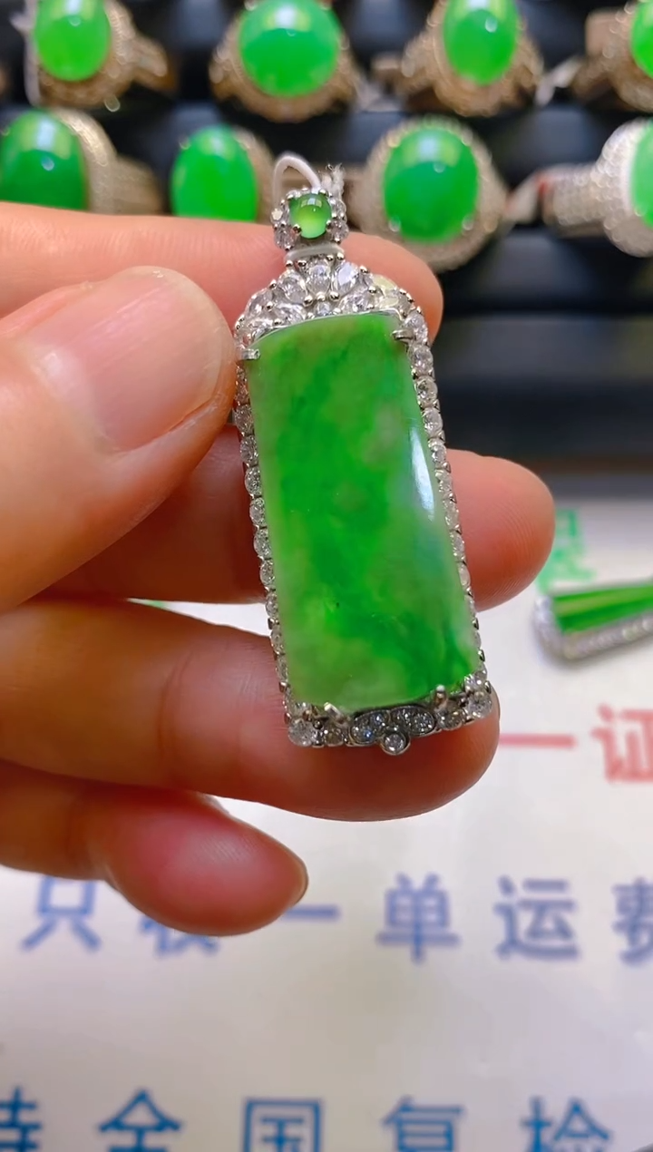 【闪购商品】翡翠耳饰银S925镶嵌天然A货翡翠1