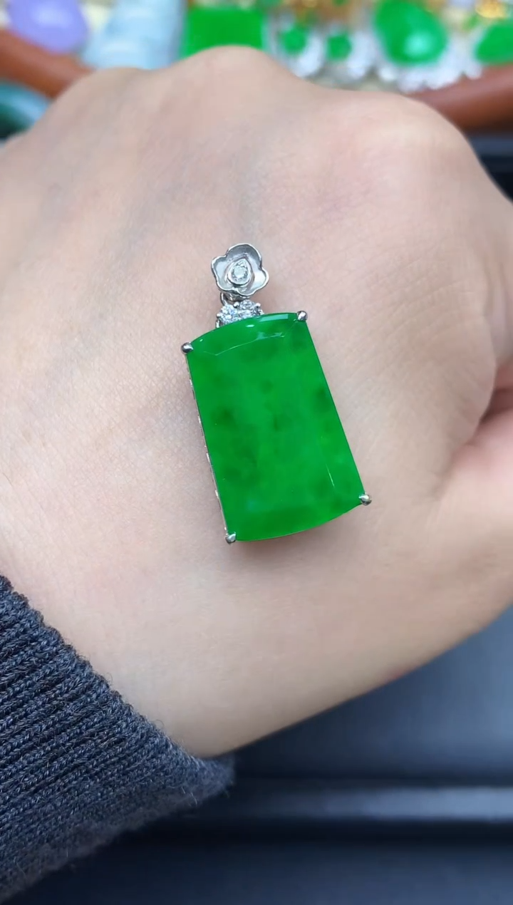 颈饰18K金镶嵌翡翠574-中国好珍宝