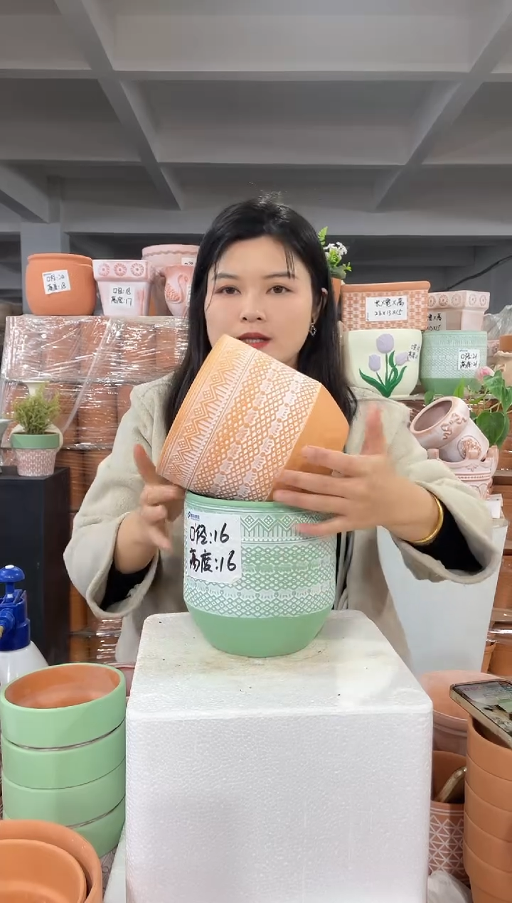 【闪购商品】红陶119机雕绿色加橙色16-16