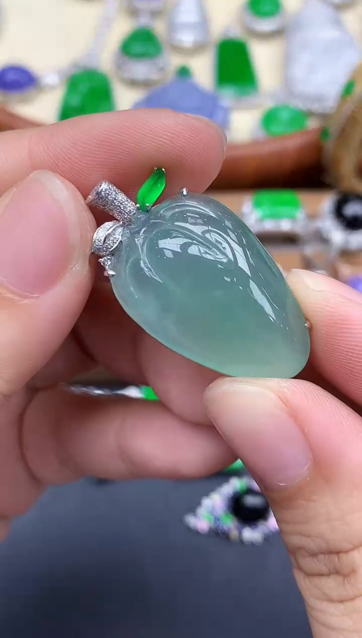 颈饰18K金镶嵌翡翠542-中国好珍宝